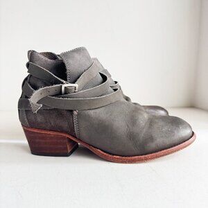 H Hudson London Grey Classic Leather Booties 40